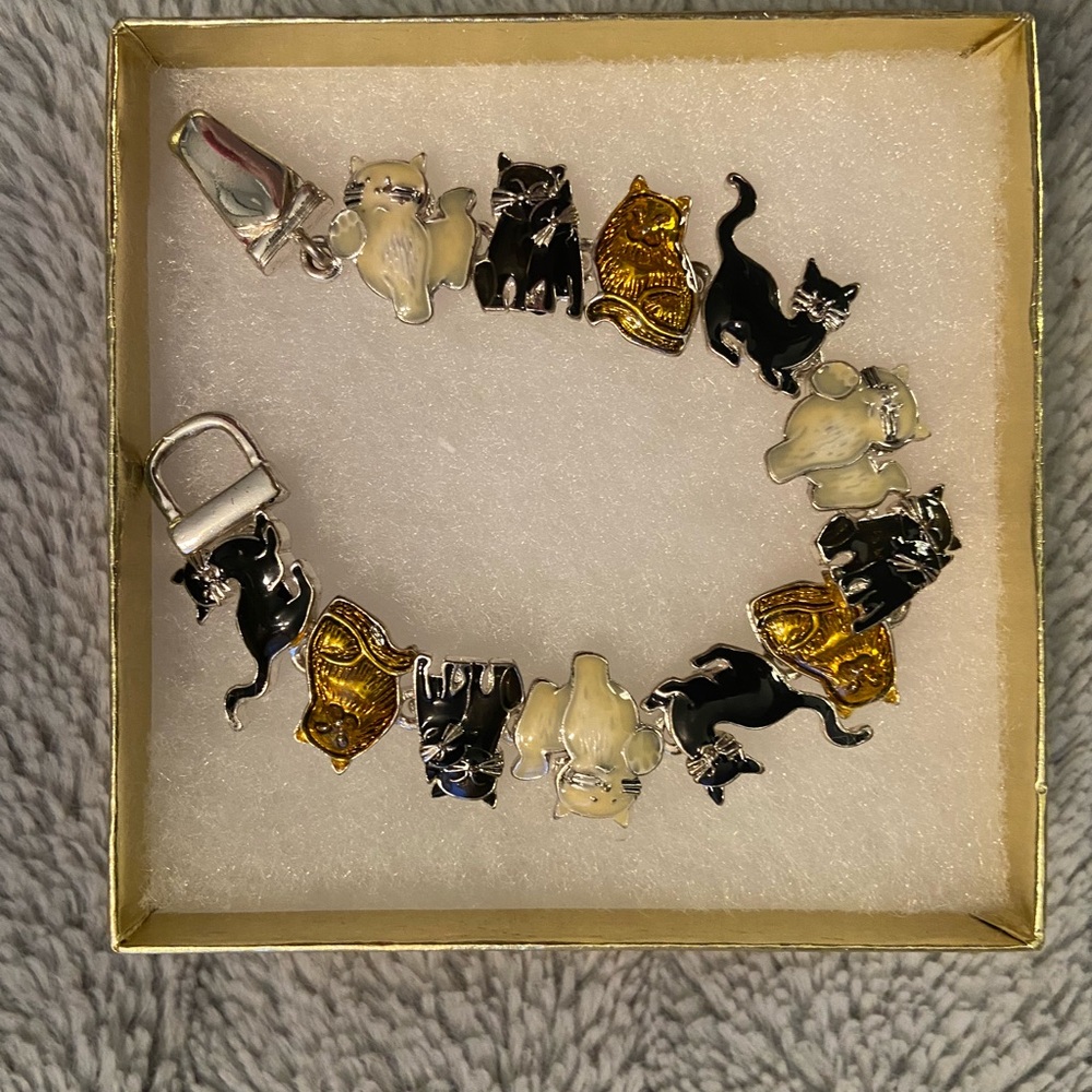 Elegant Black and Gold Cat Bracelet